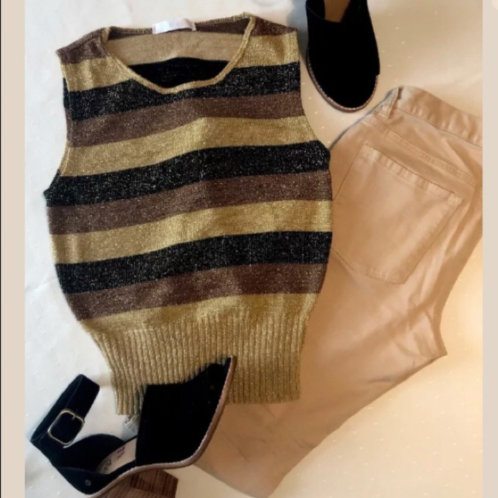 Very Shane a colorful top for summer